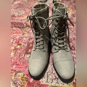 Gray Boots🩶